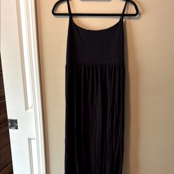 Old Navy Dresses & Skirts - Old Navy Black Midi Dress